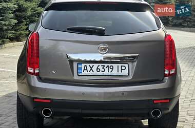 Позашляховик / Кросовер Cadillac SRX 2010 в 