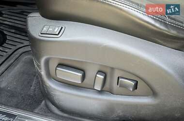 Позашляховик / Кросовер Cadillac SRX 2010 в 