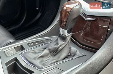 Позашляховик / Кросовер Cadillac SRX 2010 в 