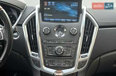 Внедорожник / Кроссовер Cadillac SRX 2010 в 