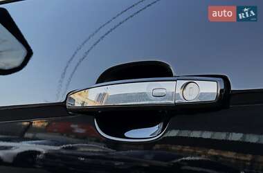 Внедорожник / Кроссовер Cadillac SRX 2014 в 