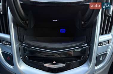 Внедорожник / Кроссовер Cadillac SRX 2014 в 