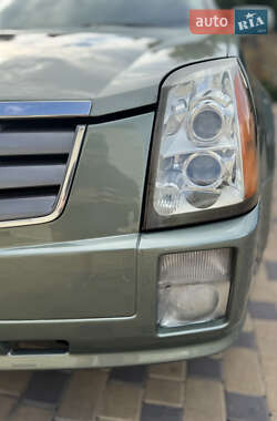 Универсал Cadillac SRX 2004 в 