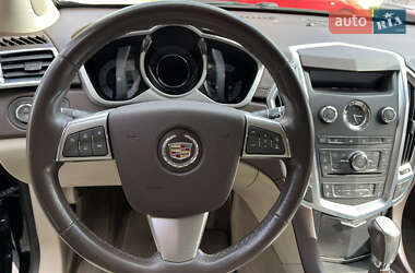 Внедорожник / Кроссовер Cadillac SRX 2010 в 