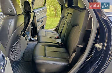 Внедорожник / Кроссовер Cadillac SRX 2010 в 
