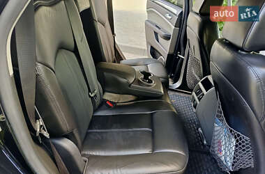 Внедорожник / Кроссовер Cadillac SRX 2010 в 