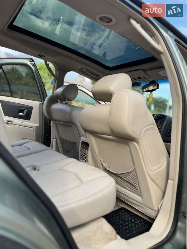 Внедорожник / Кроссовер Cadillac SRX 2004 в Могилев-Подольске
