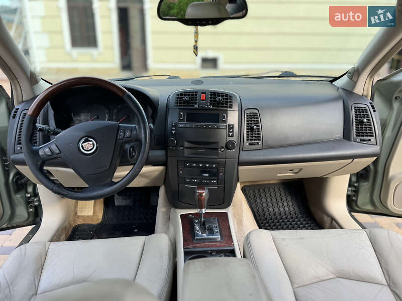 Внедорожник / Кроссовер Cadillac SRX 2004 в Могилев-Подольске