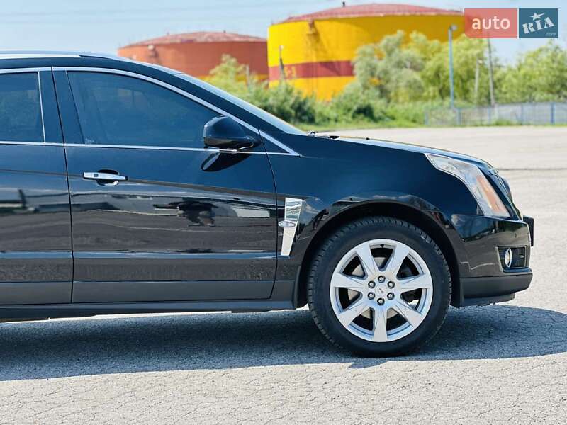 Позашляховик / Кросовер Cadillac SRX 2011 в Харкові
