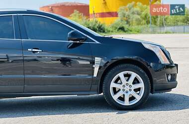 Позашляховик / Кросовер Cadillac SRX 2011 в 