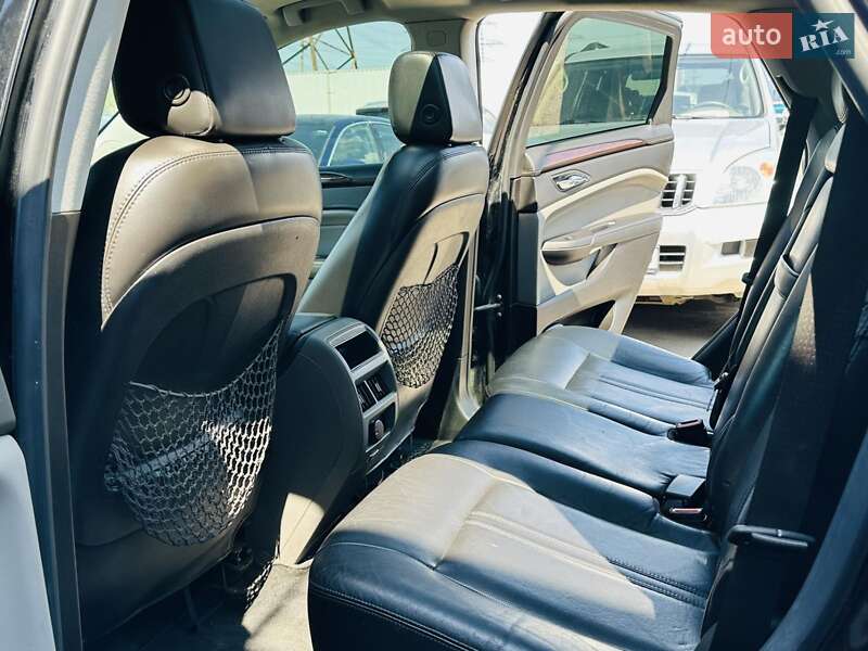 Позашляховик / Кросовер Cadillac SRX 2011 в Харкові