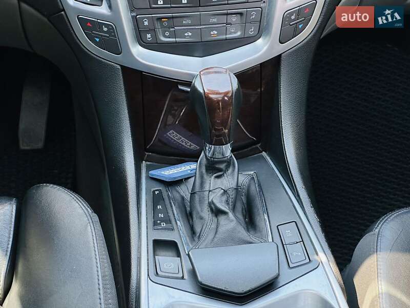 Позашляховик / Кросовер Cadillac SRX 2011 в Харкові