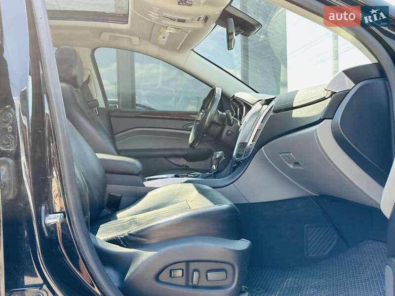 Позашляховик / Кросовер Cadillac SRX 2011 в Харкові