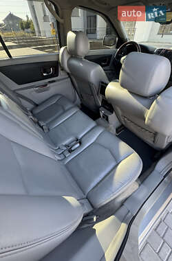 Позашляховик / Кросовер Cadillac SRX 2004 в 