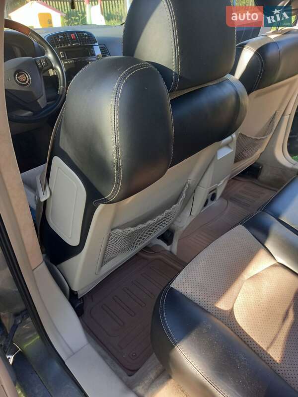Позашляховик / Кросовер Cadillac SRX 2004 в Калуші