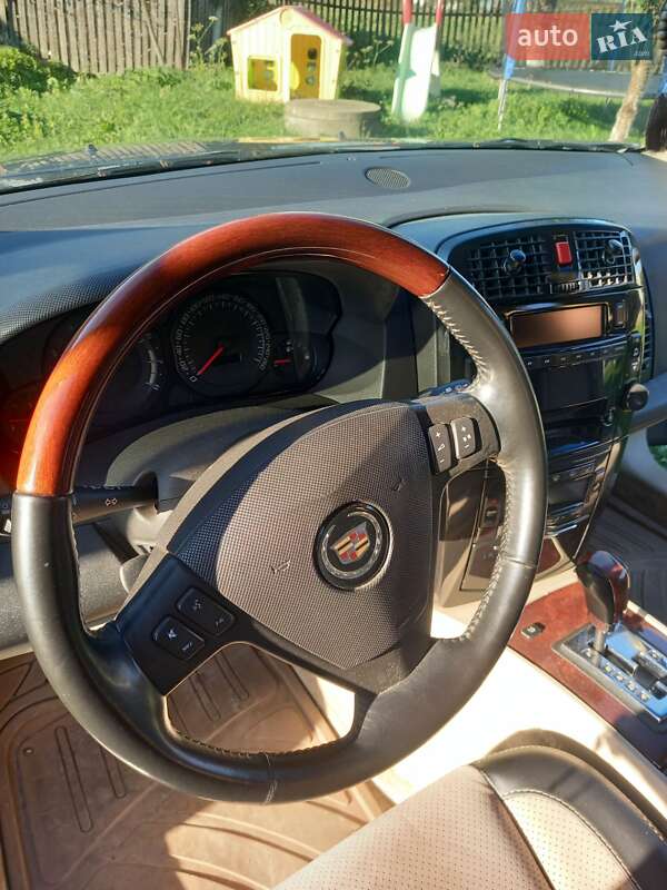 Позашляховик / Кросовер Cadillac SRX 2004 в Калуші