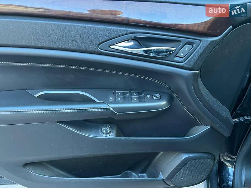 Внедорожник / Кроссовер Cadillac SRX 2010 в Чернигове фото 32 Внедорожник / Кроссовер Cadillac SRX 2010 в Чернигове