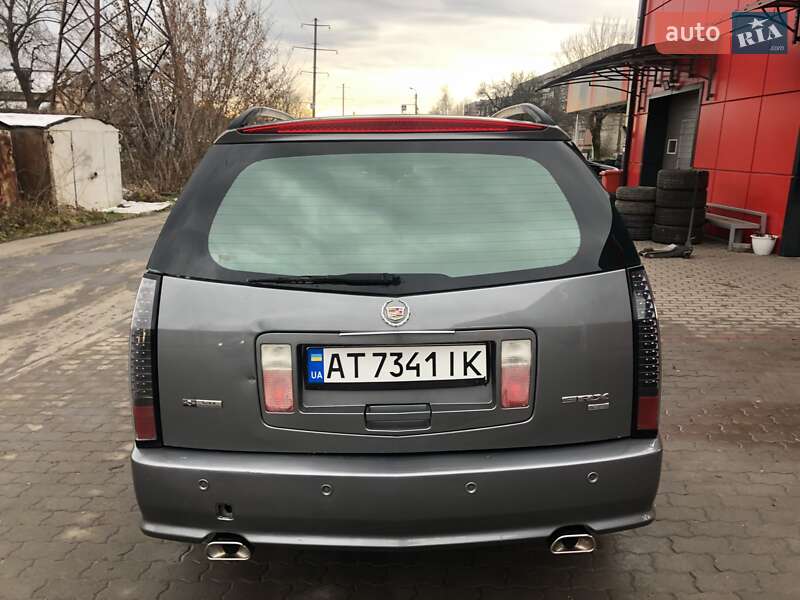 Внедорожник / Кроссовер Cadillac SRX 2004 в Калуше