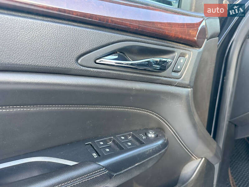 Универсал Cadillac SRX 2012 в Киеве