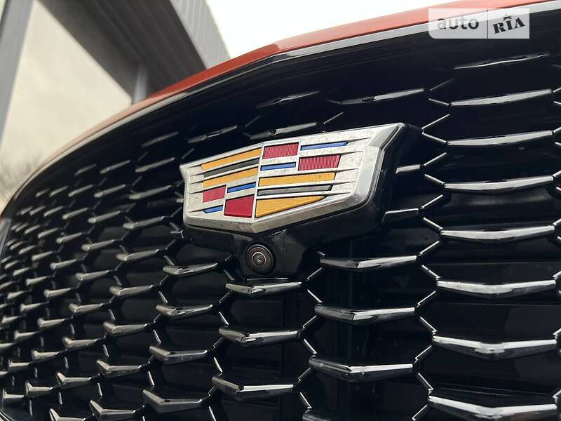 Внедорожник / Кроссовер Cadillac XT4 2021 в Киеве