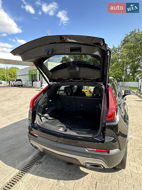 Внедорожник / Кроссовер Cadillac XT4 2018 в Сумах