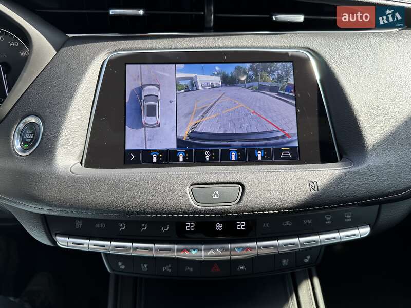 Внедорожник / Кроссовер Cadillac XT4 2018 в Сумах