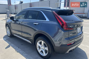 Внедорожник / Кроссовер Cadillac XT4 2018 в 