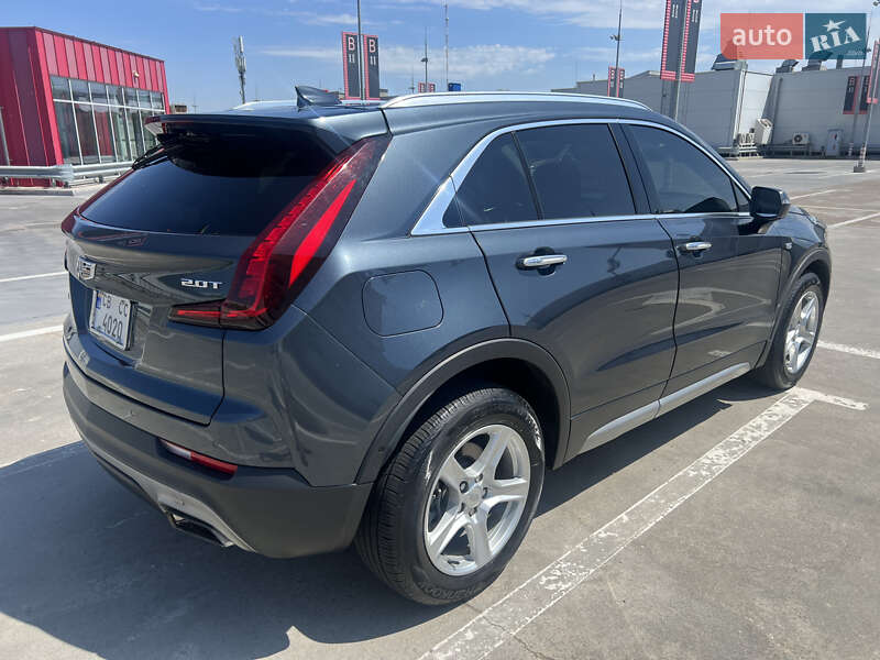 Внедорожник / Кроссовер Cadillac XT4 2018 в Киеве