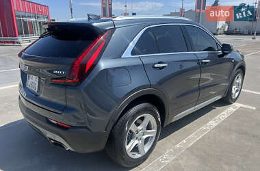 Внедорожник / Кроссовер Cadillac XT4 2018 в 