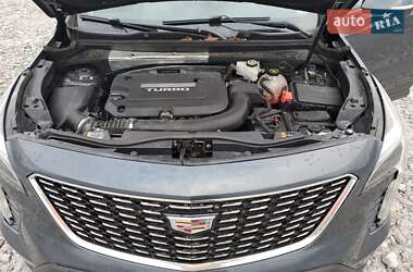 Внедорожник / Кроссовер Cadillac XT4 2014 в Ровно