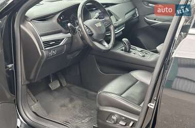 Внедорожник / Кроссовер Cadillac XT4 2018 в 