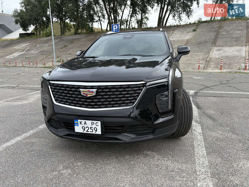 Универсал Cadillac XT4 2023 в Киеве