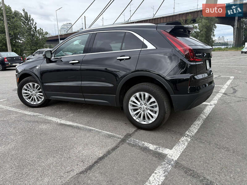 Универсал Cadillac XT4 2023 в Киеве
