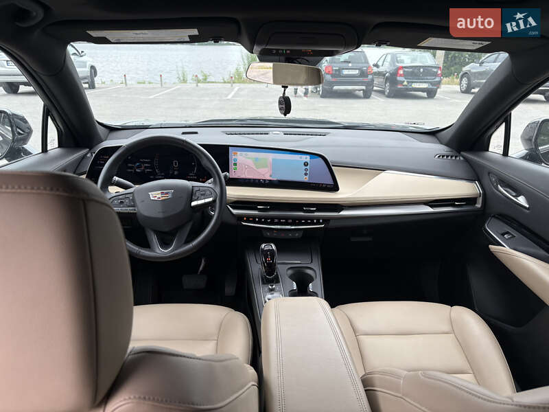 Универсал Cadillac XT4 2023 в Киеве