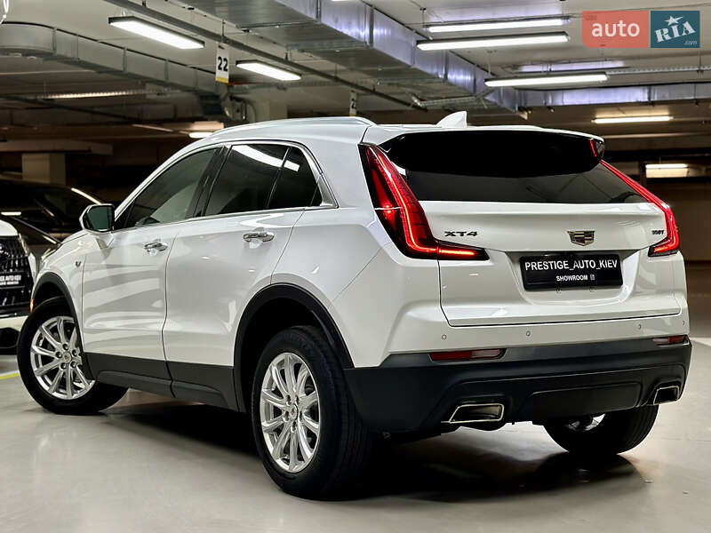 Позашляховик / Кросовер Cadillac XT4 2022 в Києві