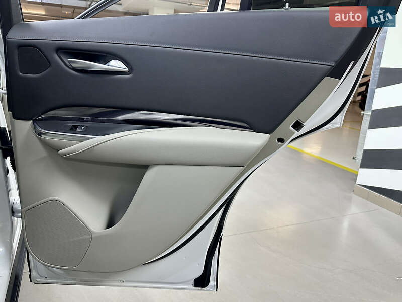 Позашляховик / Кросовер Cadillac XT4 2022 в Києві