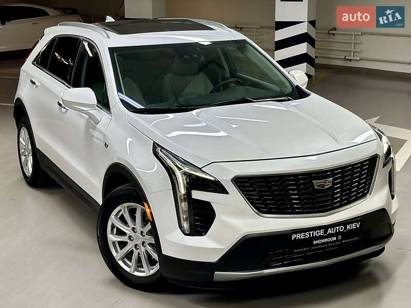 Внедорожник / Кроссовер Cadillac XT4 2022 в Киеве