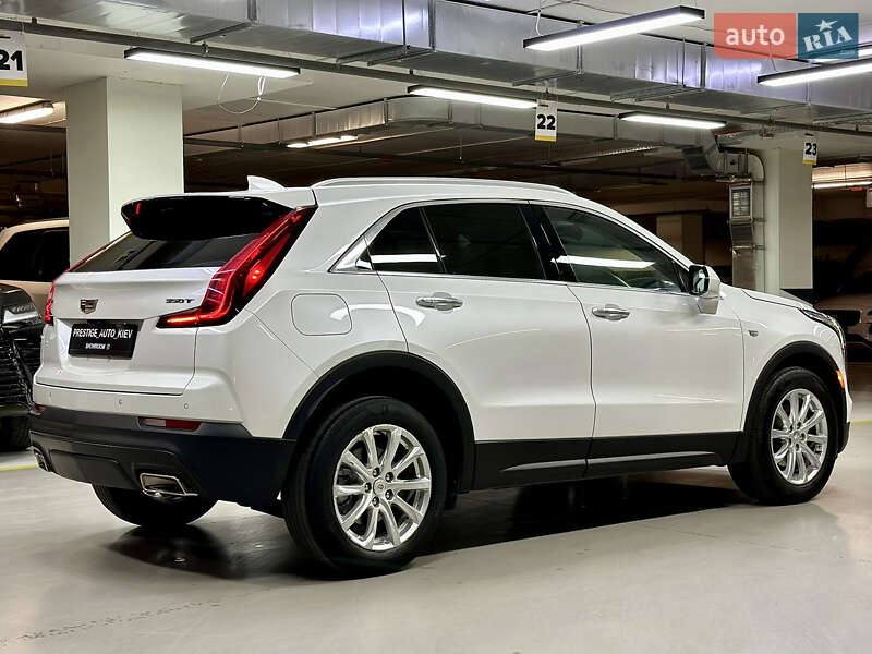 Внедорожник / Кроссовер Cadillac XT4 2022 в Киеве