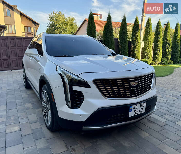Внедорожник / Кроссовер Cadillac XT4 2019 в Виннице