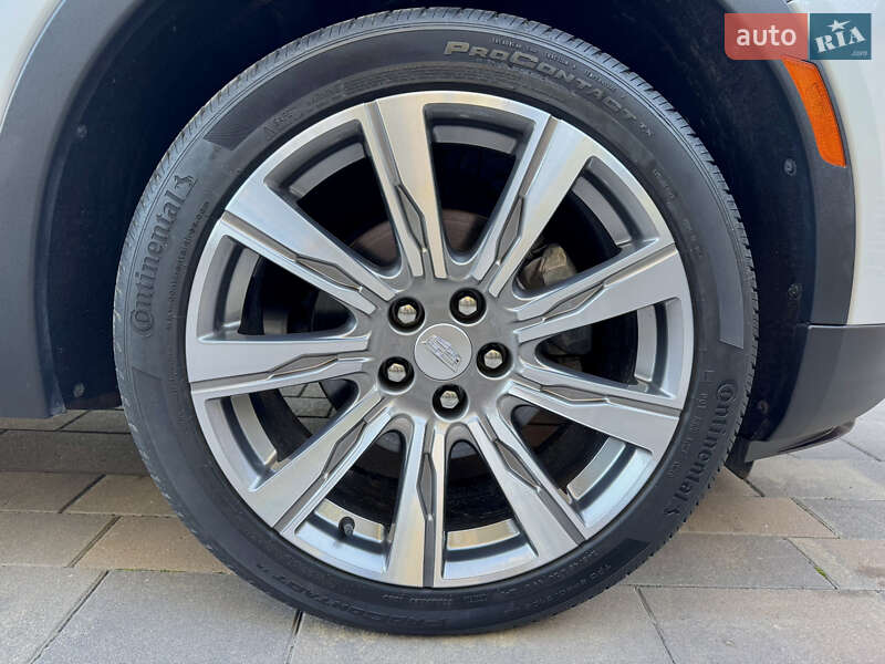 Внедорожник / Кроссовер Cadillac XT4 2019 в Виннице