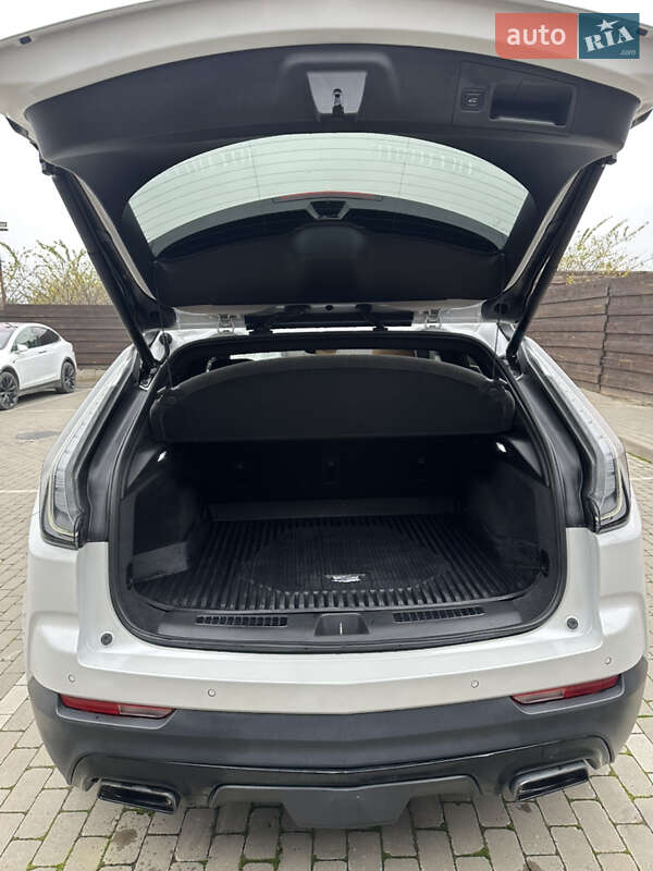 Позашляховик / Кросовер Cadillac XT4 2018 в Києві фото 13 Позашляховик / Кросовер Cadillac XT4 2018 в Києві