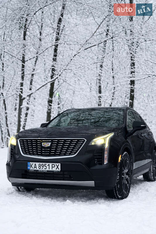 Универсал Cadillac XT4 2023 в Киеве
