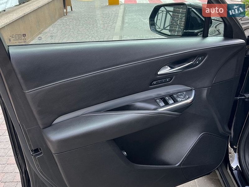 Внедорожник / Кроссовер Cadillac XT4 2020 в Киеве