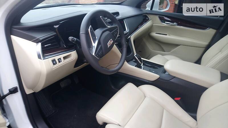 Позашляховик / Кросовер Cadillac XT5 2017 в Василькові
