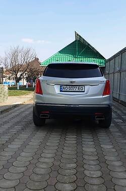 Внедорожник / Кроссовер Cadillac XT5 2017 в Ужгороде