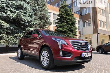 Внедорожник / Кроссовер Cadillac XT5 2016 в 
