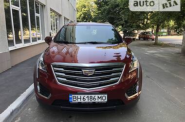 Внедорожник / Кроссовер Cadillac XT5 2016 в 