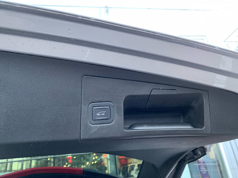 Внедорожник / Кроссовер Cadillac XT5 2018 в Киеве