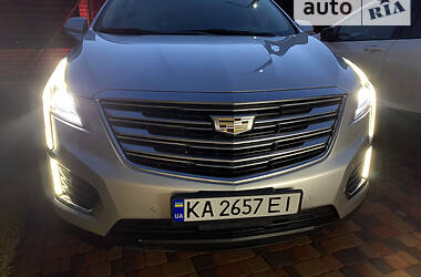 Внедорожник / Кроссовер Cadillac XT5 2018 в 