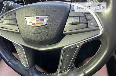 Внедорожник / Кроссовер Cadillac XT5 2018 в Виннице